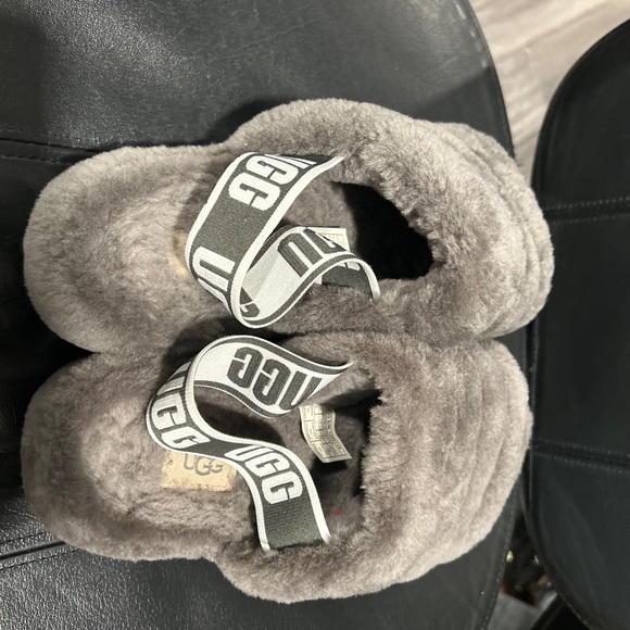 UGG  Fluff Yeah Soft Gray  Slides size 9 - Picture 5 of 11